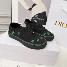Dior Shoes for Women's Sneakers #A64243