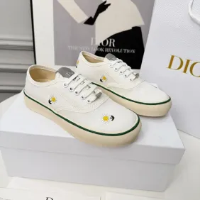 Dior Shoes for Women's Sneakers #A64244