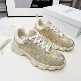 Dior Shoes for Women's Sneakers #A64246