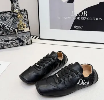 Dior Shoes for Women's Sneakers #A64252