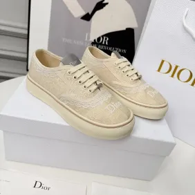 Dior Shoes for Women's Sneakers #A64254