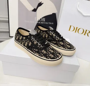 Dior Shoes for Women's Sneakers #A64258