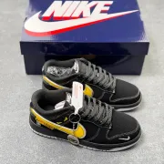 Nike Dunk × Fendi #A61722