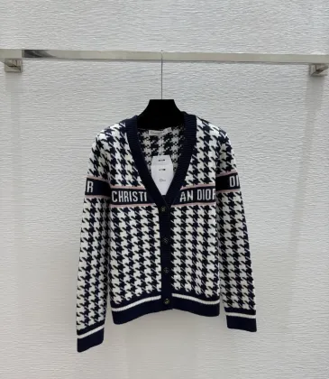 Dior Women's V-Neck Cardigan  Houndstooth Pattern with Christian Dior Logo Detail for Luxury Fashion Lovers #A57755