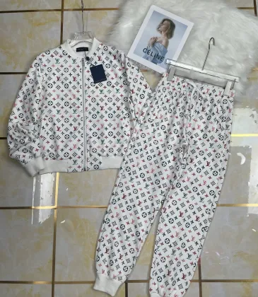 Louis Vuitton 2022 new Fashion Tracksuits for Women #999927237